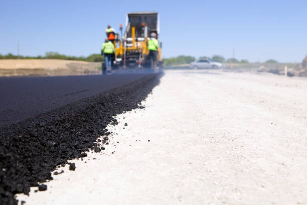 Best Driveway Paving Company  in Riverton, NJ